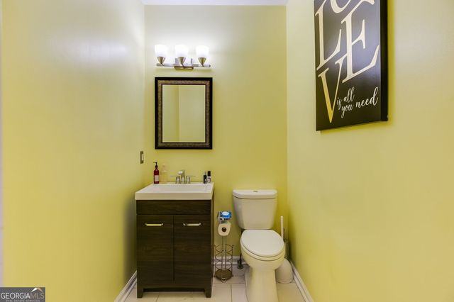 4321 Clairesbrook Lane, Acworth, GA 30101