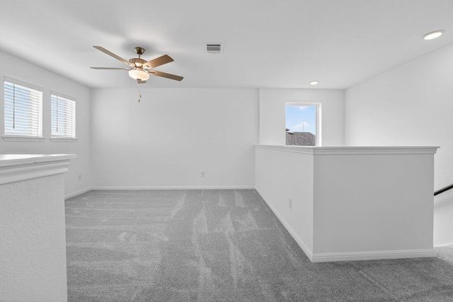 95 Flowers Ave, Hutto, TX 78634