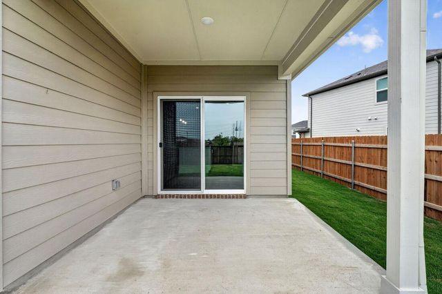 95 Flowers Ave, Hutto, TX 78634