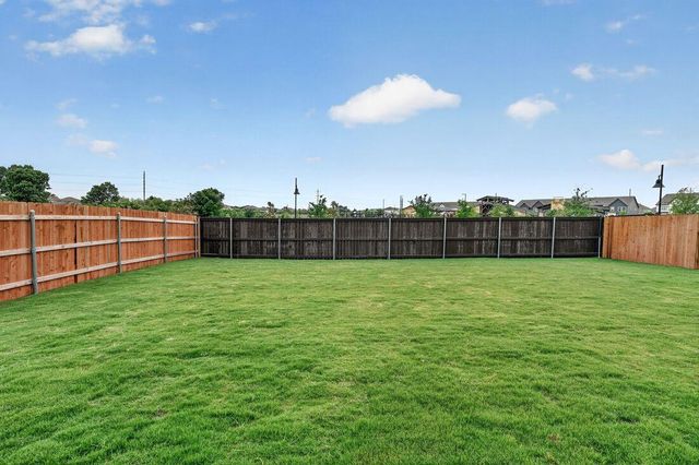 95 Flowers Ave, Hutto, TX 78634