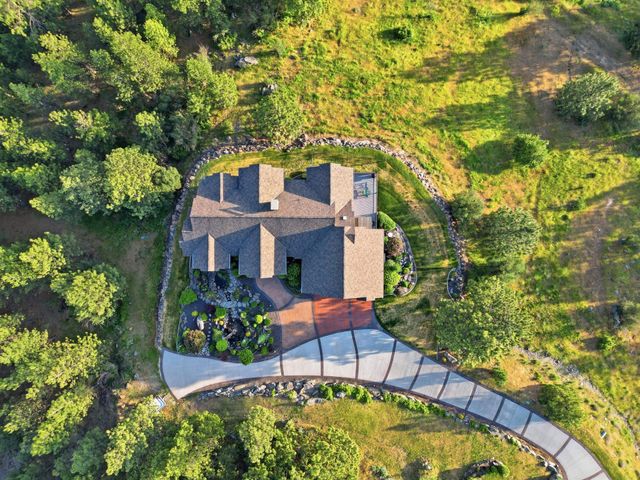 23810 E Broken Lance Ln, Liberty Lake, WA 99019