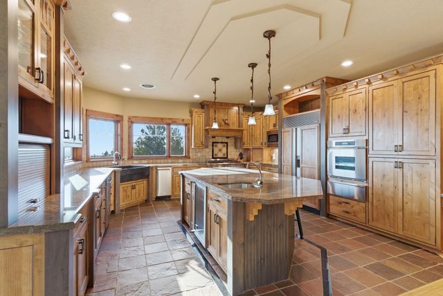 23810 E Broken Lance Ln, Liberty Lake, WA 99019