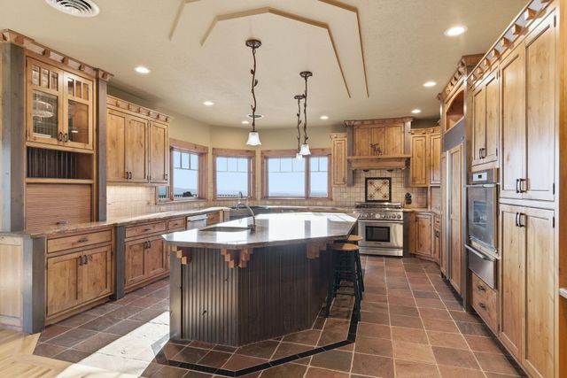 23810 E Broken Lance Ln, Liberty Lake, WA 99019