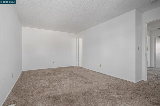 2921 19Th St, San Pablo, CA 94806