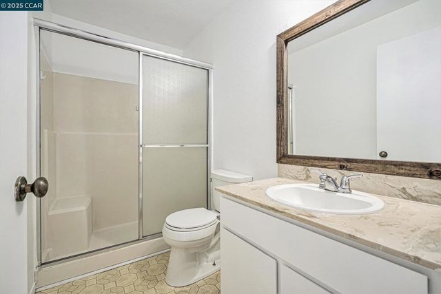 2921 19Th St, San Pablo, CA 94806