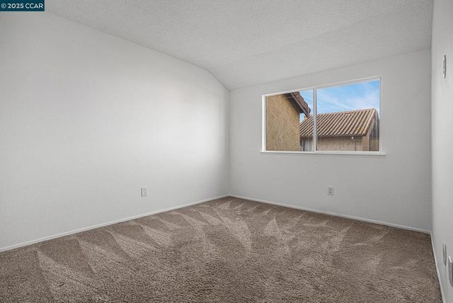 2921 19Th St, San Pablo, CA 94806