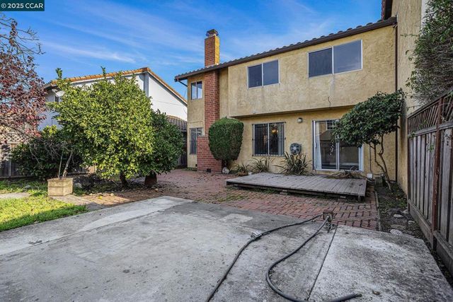 2921 19Th St, San Pablo, CA 94806