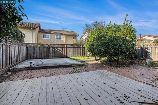 2921 19Th St, San Pablo, CA 94806
