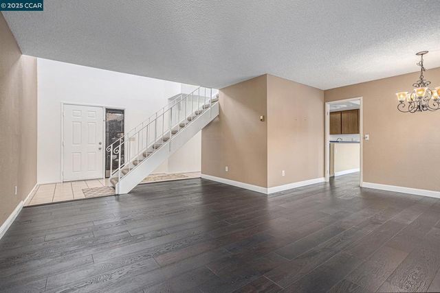 2921 19Th St, San Pablo, CA 94806