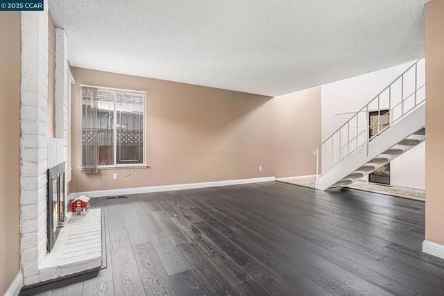 2921 19Th St, San Pablo, CA 94806