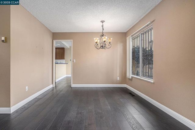 2921 19Th St, San Pablo, CA 94806