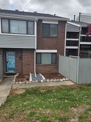 19 Meadowood Drive 19, Stoughton, MA 02072