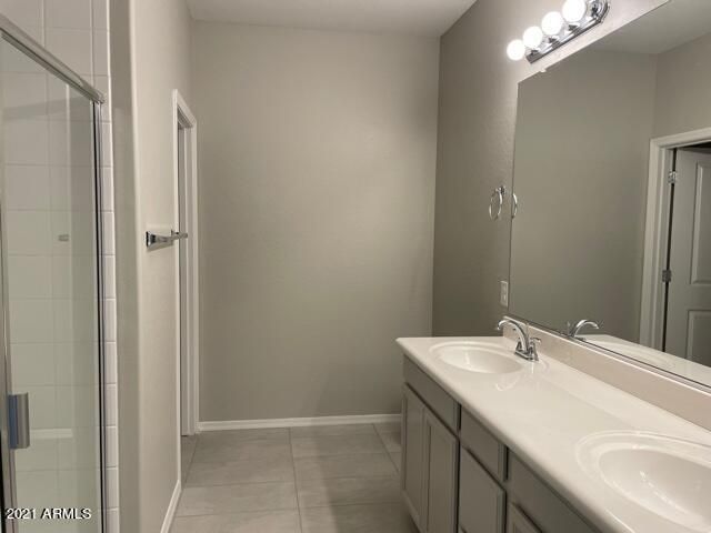 2661 S SULLEY Drive 102, Gilbert, AZ 85295