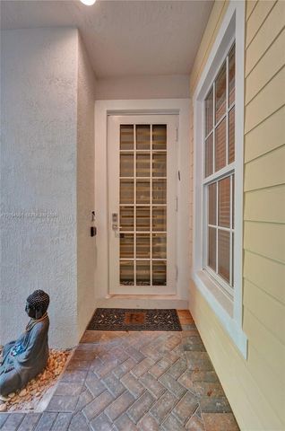 2726 Old Florida Trail, Wilton Manors, FL 33334