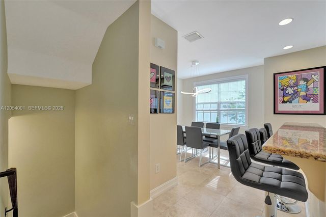 2726 Old Florida Trail, Wilton Manors, FL 33334