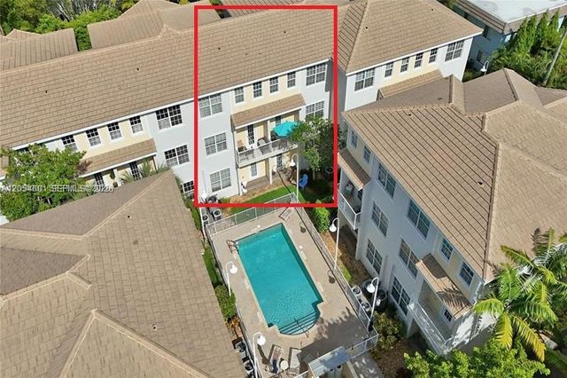 2726 Old Florida Trail, Wilton Manors, FL 33334