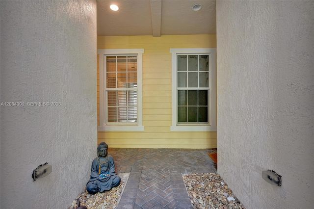 2726 Old Florida Trail, Wilton Manors, FL 33334