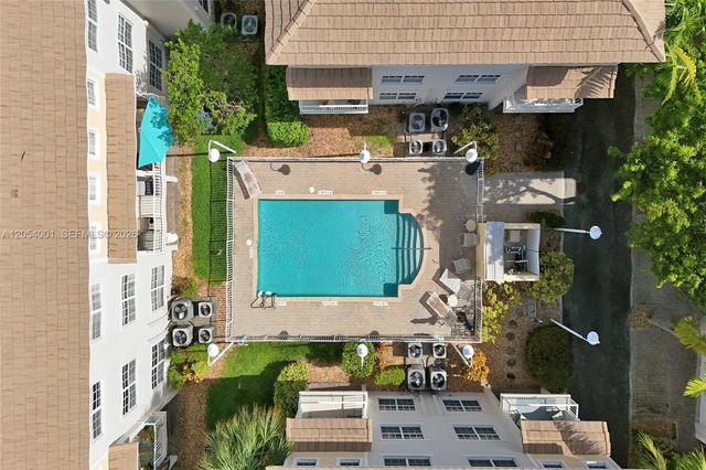 2726 Old Florida Trail, Wilton Manors, FL 33334