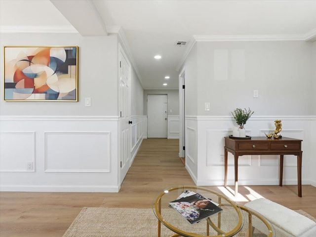 2 LAUREL CT, Jc, Downtown, NJ 07302