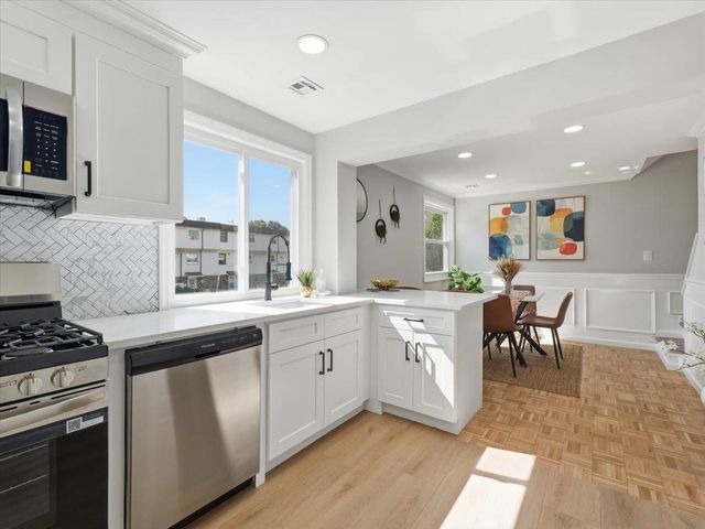 2 LAUREL CT, Jc, Downtown, NJ 07302