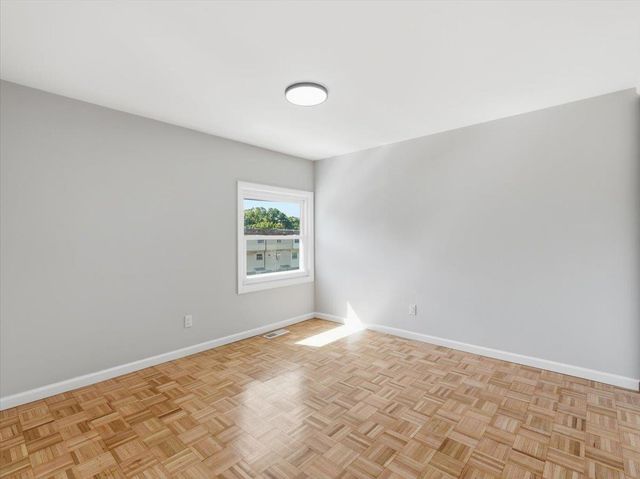 2 LAUREL CT, Jc, Downtown, NJ 07302