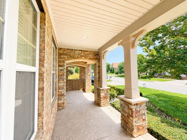 409 Valley Spring Dr, Mount Juliet, TN 37122