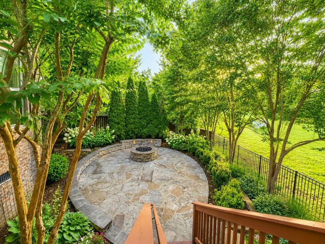 409 Valley Spring Dr, Mount Juliet, TN 37122