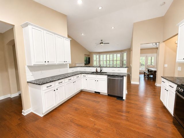 409 Valley Spring Dr, Mount Juliet, TN 37122