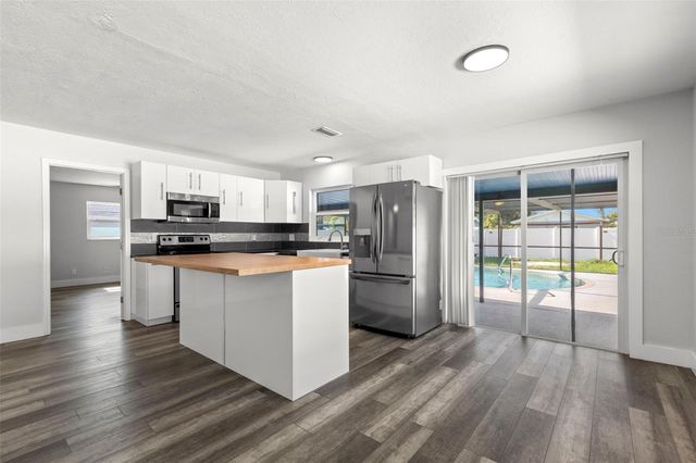 4510 68TH AVENUE N, Pinellas Park, FL 33781