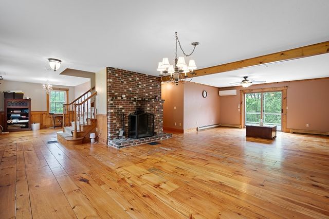 85 Millbury Rd, Oxford, MA 01540