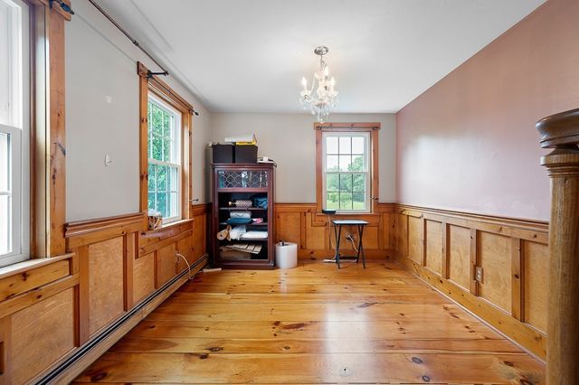 85 Millbury Rd, Oxford, MA 01540