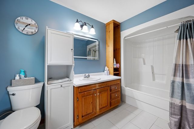 85 Millbury Rd, Oxford, MA 01540