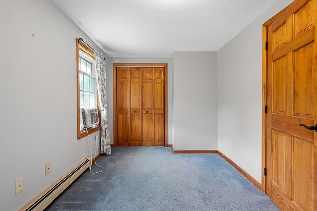 85 Millbury Rd, Oxford, MA 01540