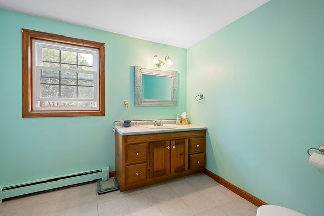 85 Millbury Rd, Oxford, MA 01540