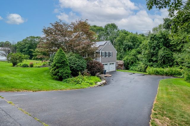 85 Millbury Rd, Oxford, MA 01540