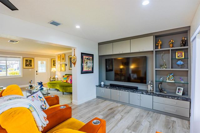 801 SE 5th Terrace, Pompano Beach, FL 33060