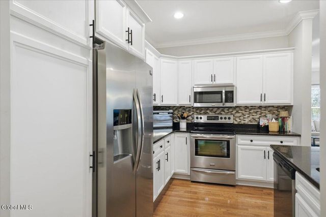 86 Meldon Circle, Queensbury, NY 12804