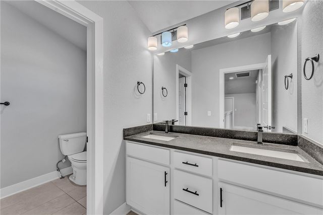 1702 Broadway Place, Rogers, AR 72758