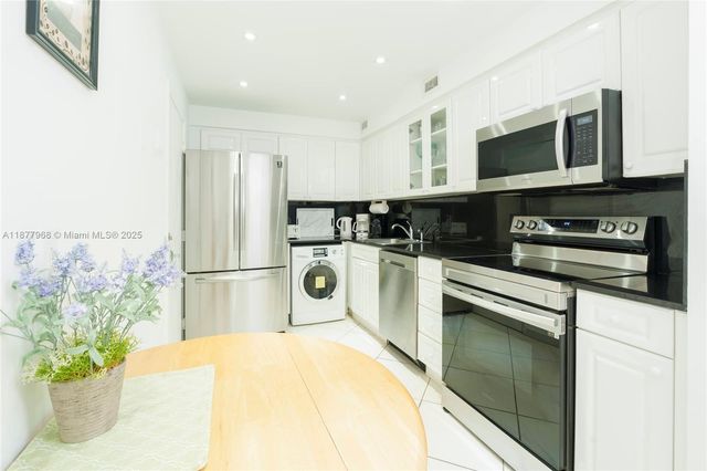 6770 Indian Creek Dr 15T, Miami Beach, FL 33141