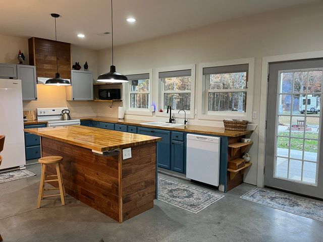 1002 Pleasant Grove Road, Fordland, MO 65652