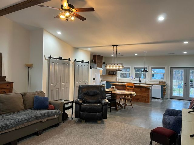 1002 Pleasant Grove Road, Fordland, MO 65652