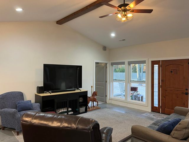 1002 Pleasant Grove Road, Fordland, MO 65652