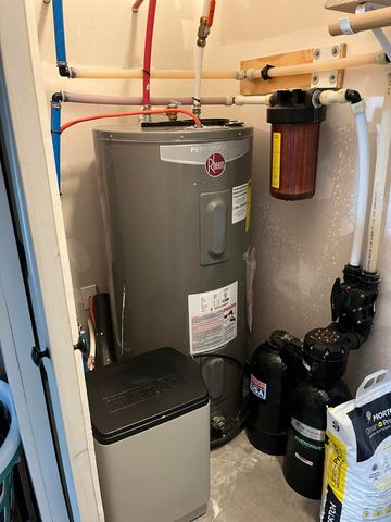 1002 Pleasant Grove Road, Fordland, MO 65652