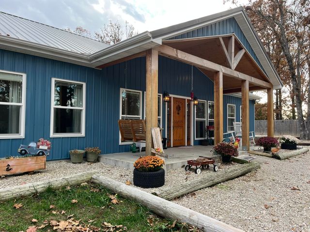 1002 Pleasant Grove Road, Fordland, MO 65652