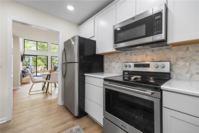 94 Point Place, Westminster, SC 29693