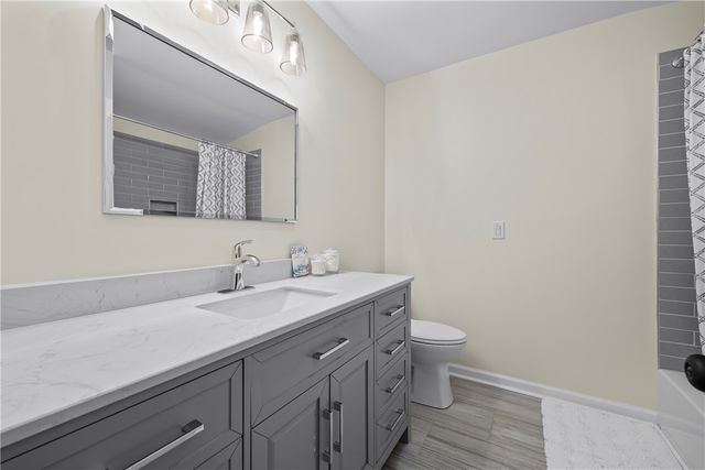 94 Point Place, Westminster, SC 29693