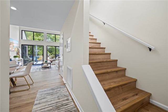 94 Point Place, Westminster, SC 29693