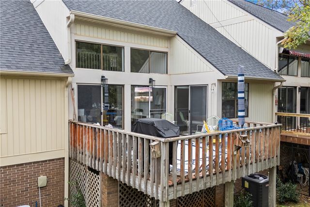 94 Point Place, Westminster, SC 29693