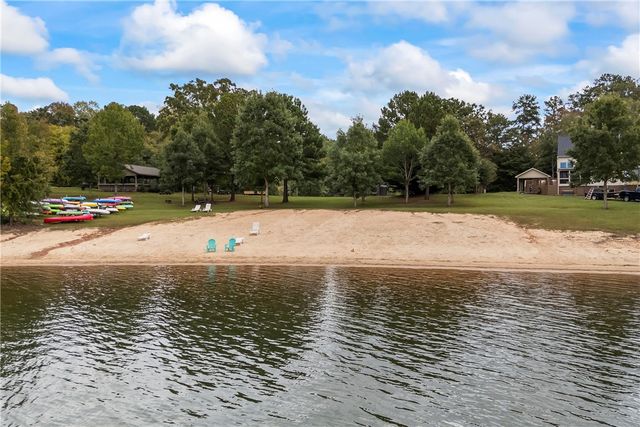 94 Point Place, Westminster, SC 29693