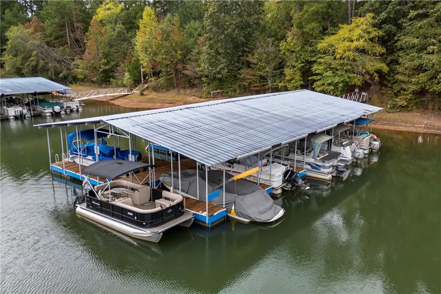 94 Point Place, Westminster, SC 29693